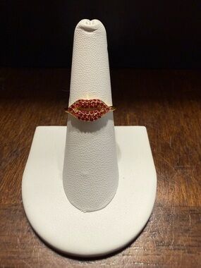 NEW Kate Spade New York Pave Gold Tone Red Crystals Lip Statement Ring size 6.5